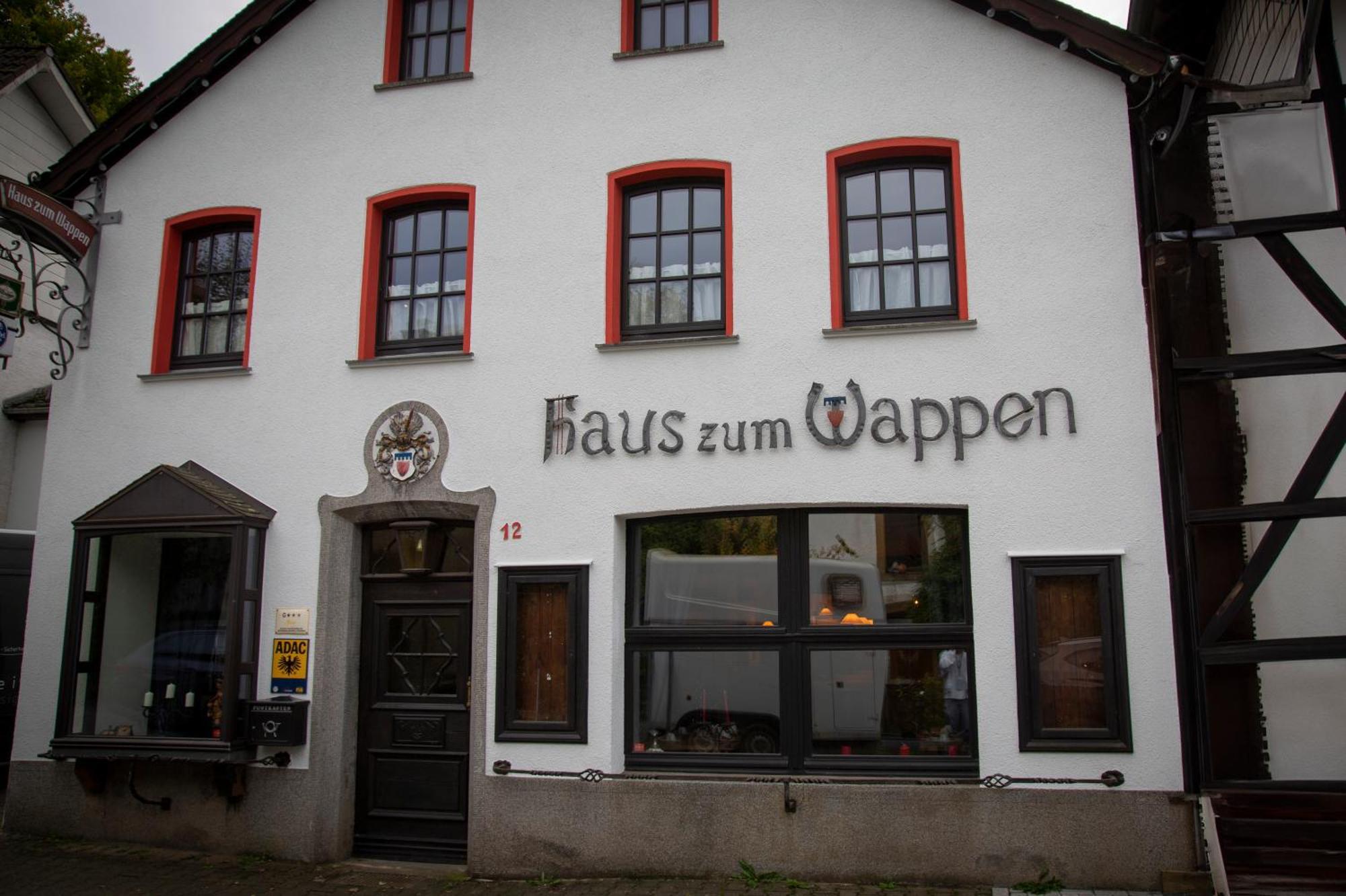 Haus Zum Wappen Apartment Hellenthal Exterior photo
